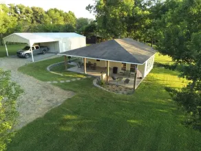 Lake Front Gated Property  Private Dock  Book 3 Nights - Get 4th Night Free.  - Image 5