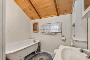 Cottage in Boothbay Harbor - Dock Access, Tennis, Linekin Bay - Image 2