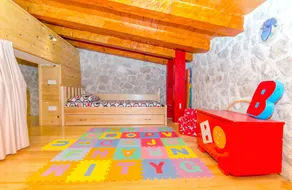 House Srecko - Image 4