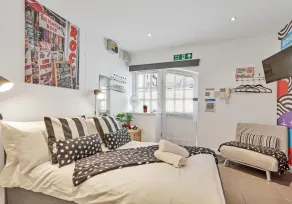 Artist Studio - Super Central Brighton - Sleeps 2 3 Guests - Free Wifi - Image 3