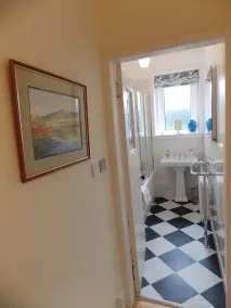 Homely 2 bed apartment in the vibrant Morningside area of Edinburgh. - Image 3