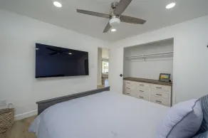 Modern  Home close to river - Image 4