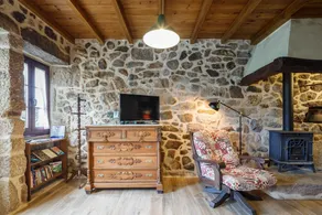 Holiday Home 'C Vilamide' with Mountain View, Private Terrace and Wi-Fi - Image 2