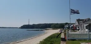 BEAUTIFUL 4 BEDROOM BEACH HOUSE!!!  Central AC! 1 Min walk to Private beach! - Image 3