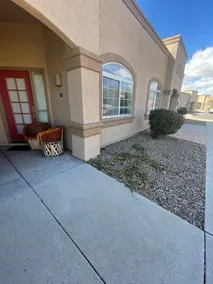 Charming studio apartment minutes from golfing and hiking. - Image 5