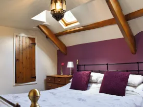 Alojamiento de 2 habitaciones en Hessenford - Image 5