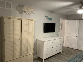 Sea Pointe House - nyrenoveret poolhus - Image 3