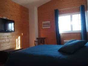 Peaceful stay in the heart of a mountain village, with views of the Pyrenees. - Image 3