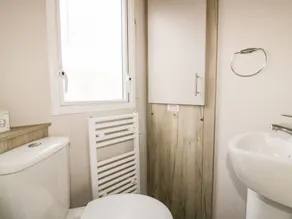 Barney's Retreat - Image 4
