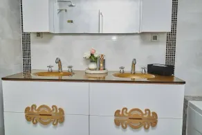 Lenny Suite Apartment - Image 3