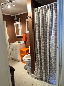 2 Bedroom Cozy Cabin Water Front - Image 2