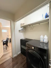 Luxury private suite in downtown Bellevue, free parking - Image 2