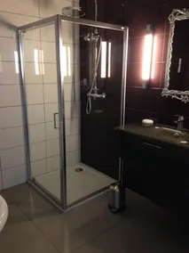 Charmantes Hotelzimmer - Image 5
