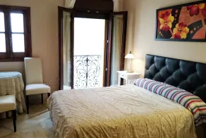 Apartamento en el Centro Histórico de Sevilla. Wifi y Parking Gratis. [cc2] - Image 3
