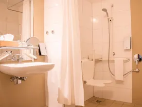 Double room, shower, toilet, handicapped accessible - Stiftsgut Keysermühle - Image 3