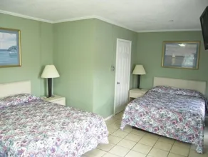 Bayfront Cottage Room 18 - Image 4