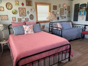 Cute cottage just 5 minutes from Round Top! - Image 4