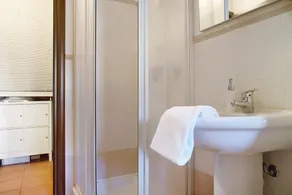 “Relax Between Mountains and Lakes” Apartment with Balcony and Wi-Fi - Image 3
