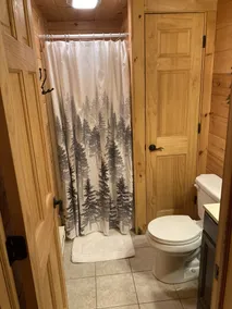 Relaxing Getaway-Enjoy a hot tub in the woods - Image 3