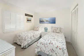 St Simons Island Spacious and Beachfront Condo! - Image 5