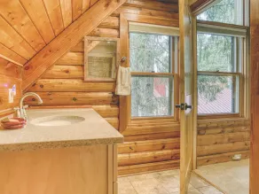 Cedarwood Lodge - Image 3