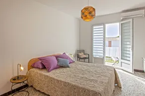 Location Avec VUE MER Dans UN Petit Immeuble - Image 4