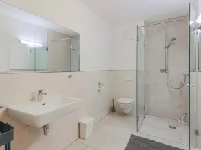 Appartement avec balcon, en face de la remontée - Image 5