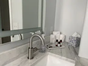Charming Home in ❤︎ of KC 2 BDR/2 BA  (sleeps 4-6) - Image 4