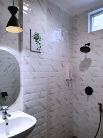 Wow Hotel - Image 4