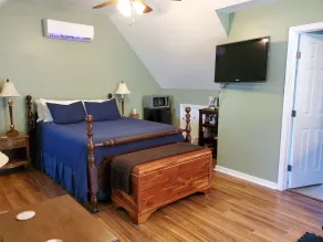 Room on river with sunset views and private beach! - Image 5