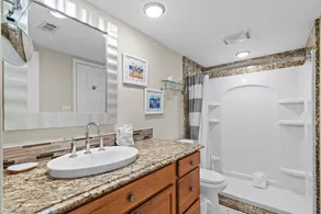 Blue Surf Beach Getaway - Image 3