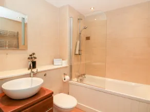 WATERFALL APARTMENT, pet friendly, with a garden in Cannich - Image 2