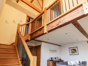 MOSSCARR BARN, pet friendly, luxury holiday cottage in Pateley Bridge - Image 2
