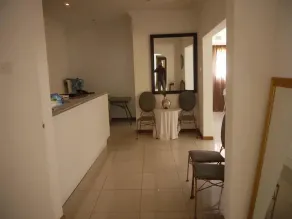 Vintage View Guest House - Image 2