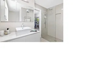 RESORT STYLE LIVING and BAY VIEWS - Batehaven - Image 3