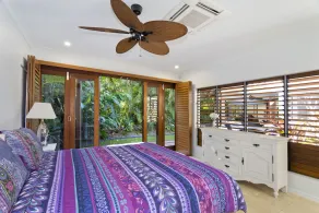 Beautiful 4 bedroom home, private pool and golf cart. - Image 5