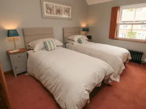 Ascot Cottage - Image 5