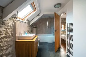 Stunning Converted Granary in Heart of St Davids - Image 4