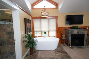 Luxury 6Br Solitude Village- Indoor Bball Court, Private Tub Home - Image 4