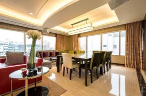 A hotel for1 Sec to MRT exit - Image 5