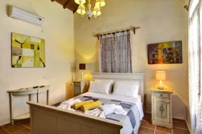 Arktos Secluded villa with private pool, Wi-Fi internet, away from it all! - Image 4