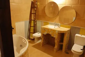 Farver af Buendía, er et unikt hus med charme inspireret af farve. - Image 3