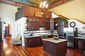 Beautifully Restored Historic Ballroom in Downtown - Image 5
