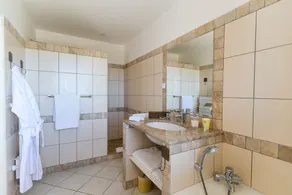 Villa steht Pool & Hammam und Garten von 5300 m2 / Strand in 700m - Image 3