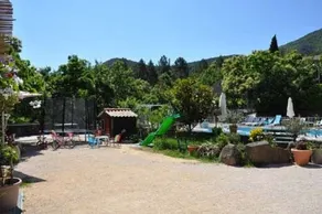 Large estate with swimming pool up to 31 people in 5 independent cottages - Image 2