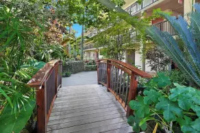Top Floor Ocean View w/ A/C just Steps to the beach and Beach House Restaurant - Image 5