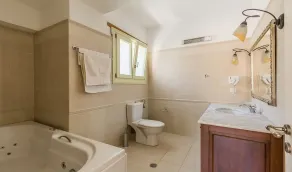 Villa Jasmine: comfortable villa in a quiet area, beautiful view - Image 3