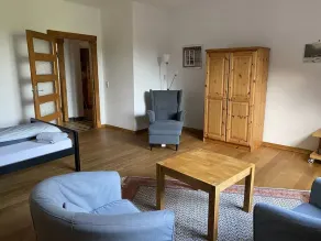Spacious vacation apartment in a farmhouse between Varel and Dangast - Image 3