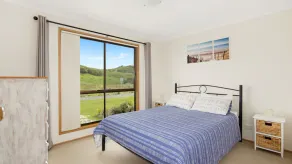 11 Glen Street, Surf Beach - Image 3