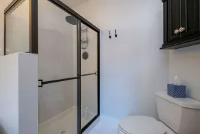 Charming 4 bedroom home just steps to the water! - Image 5